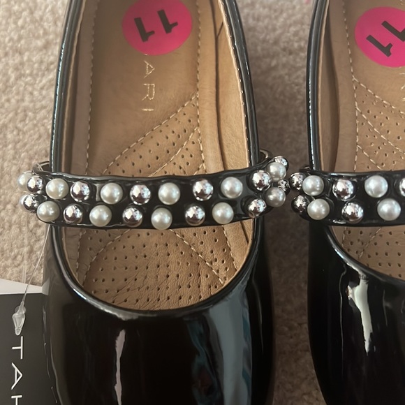 Tahari Ballet Shoes with Pearl Details - Picture 5 of 6